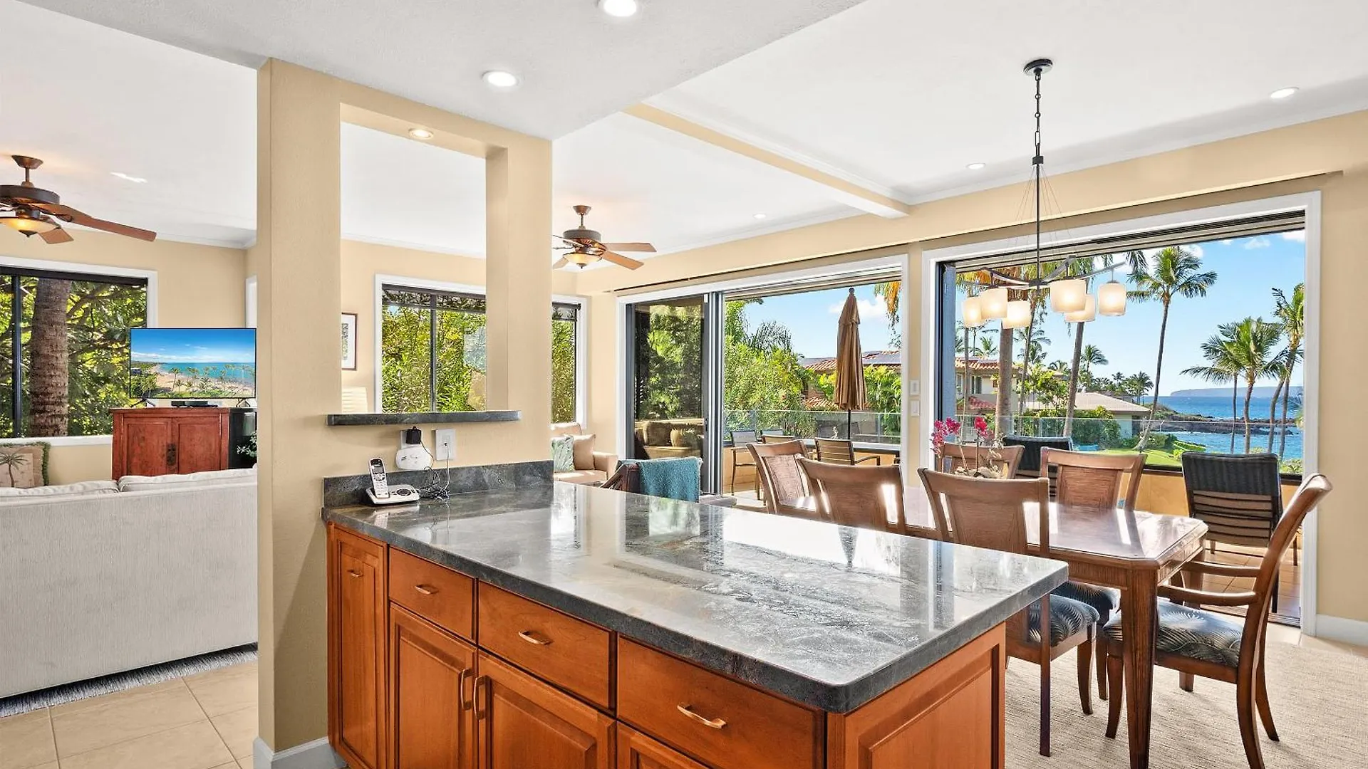 Dom wakacyjny Willa Makena Surf G-201 - End Unit, Panoramic Views, Ac! Wailea